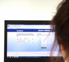 Det krävs tid för att sköta sin facebook-sida. Men det kan samtidigt vara ett trevligt sätt att kommunicera med kunderna.