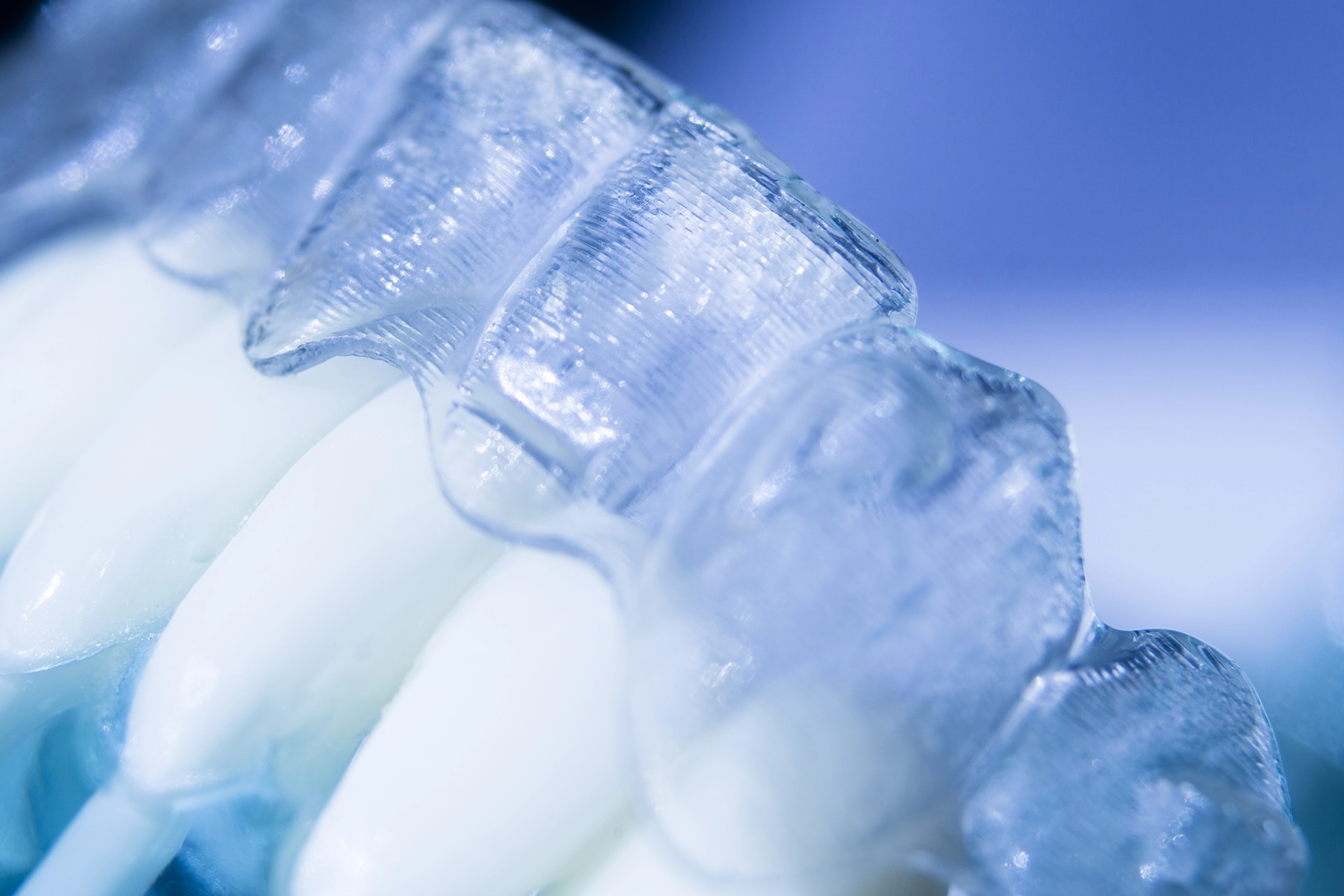 Studie sammanfattar kunskapen om läckage från orala plastmaterial