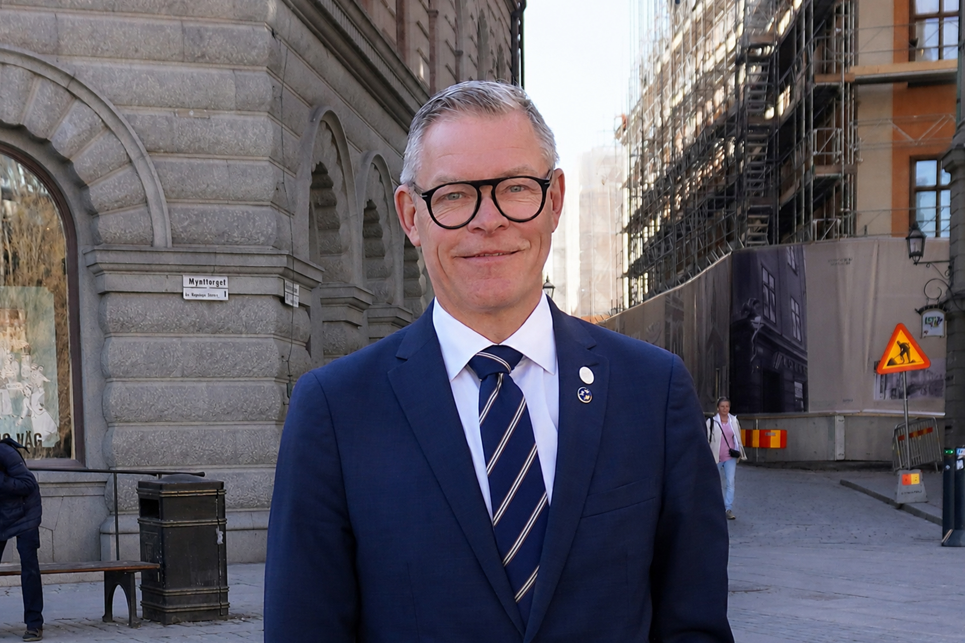 M: ”Bygg inte ut tandvårdsstödet innan reformen är utvärderad”